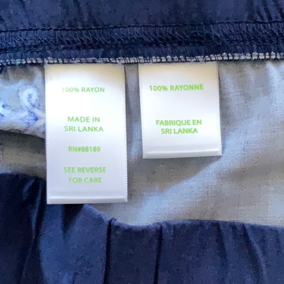 Lilly Pulitzer “Vacationing” Pants. EUC - Picture 4 of 4